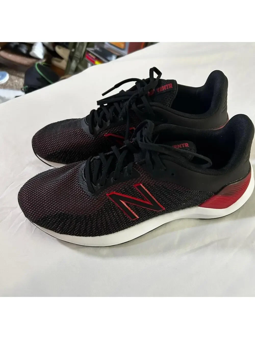 New Balance NB Ventr V1 MVTRLR1 Running Shoes Sneakers Black Red Mens US Sz 8.5